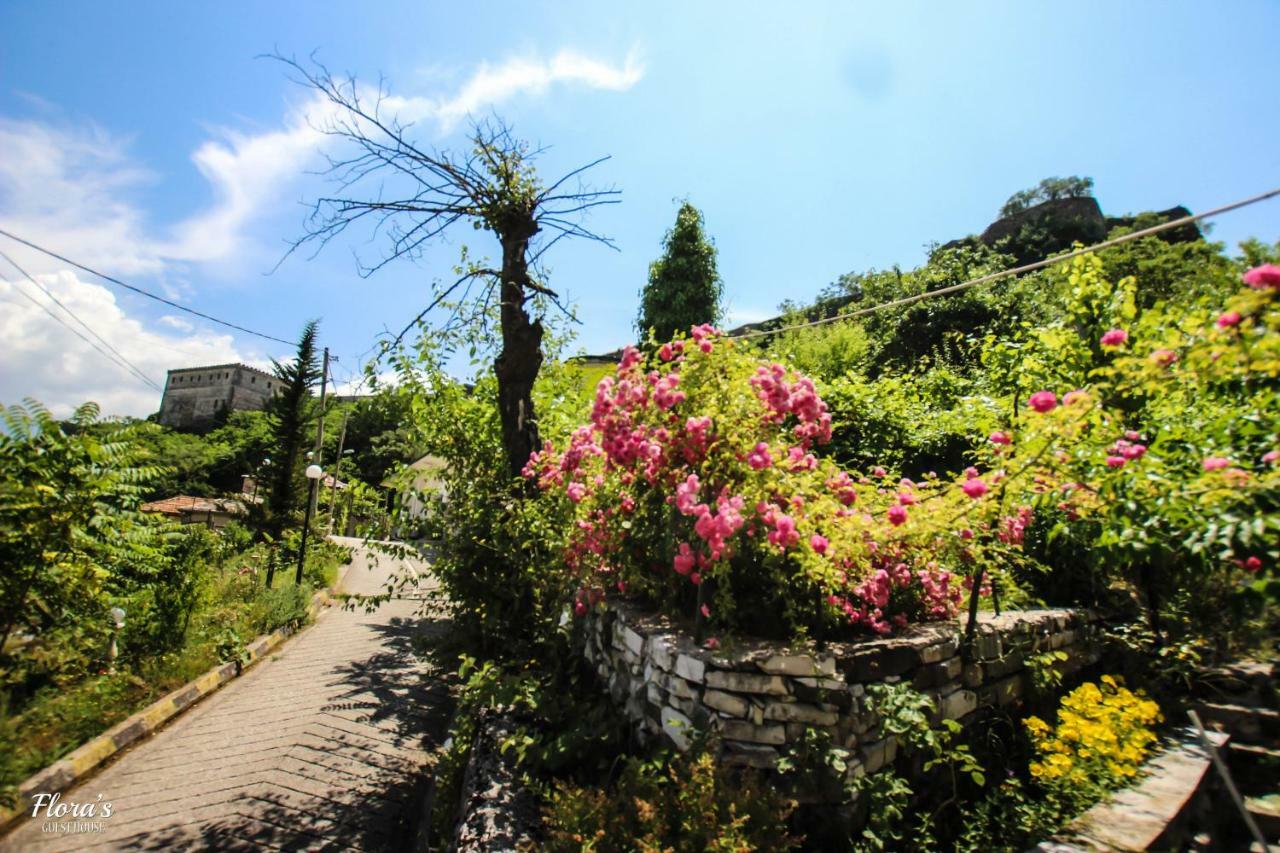 Flora'S Guesthouse 'The Fir Gate' Gjirokastër Екстериор снимка